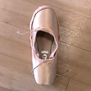 Classic Pro 90 H Freed Pointe Shoes